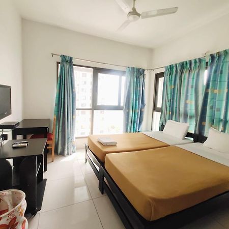 Private Rooms In Blue Ridge Хинджевади Екстериор снимка