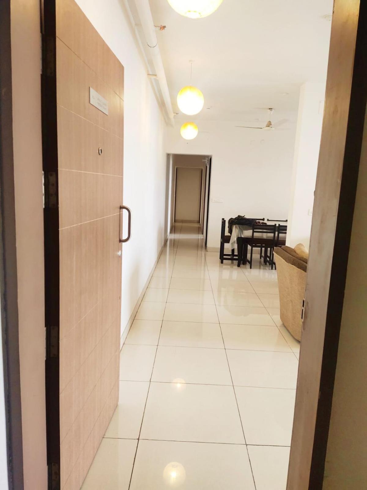 Private Rooms In Blue Ridge Хинджевади Екстериор снимка