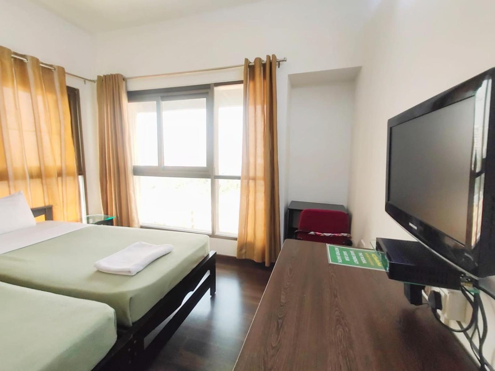 Private Rooms In Blue Ridge Хинджевади Екстериор снимка