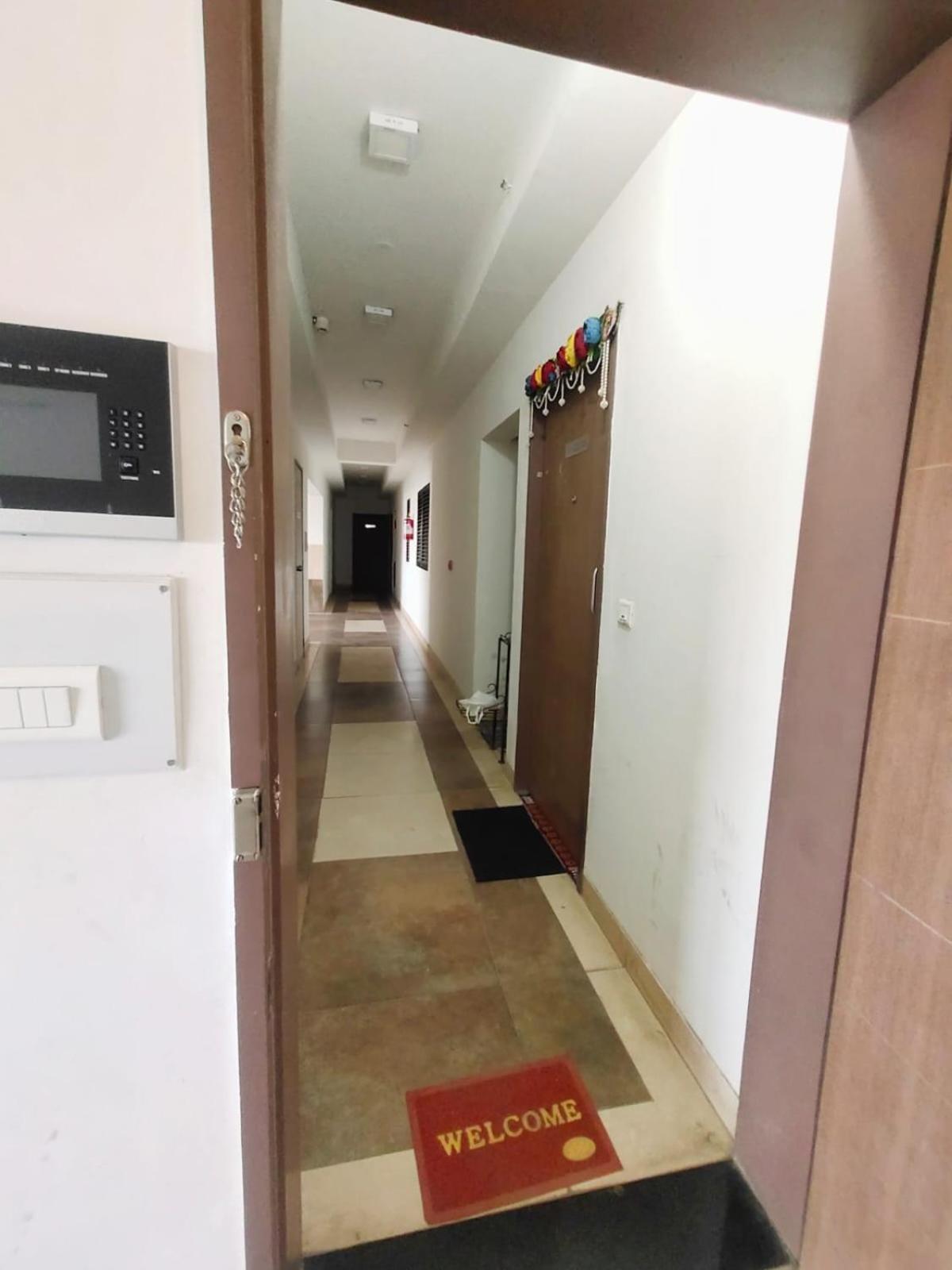 Private Rooms In Blue Ridge Хинджевади Екстериор снимка