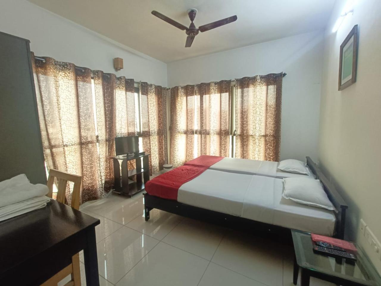 Private Rooms In Blue Ridge Хинджевади Екстериор снимка