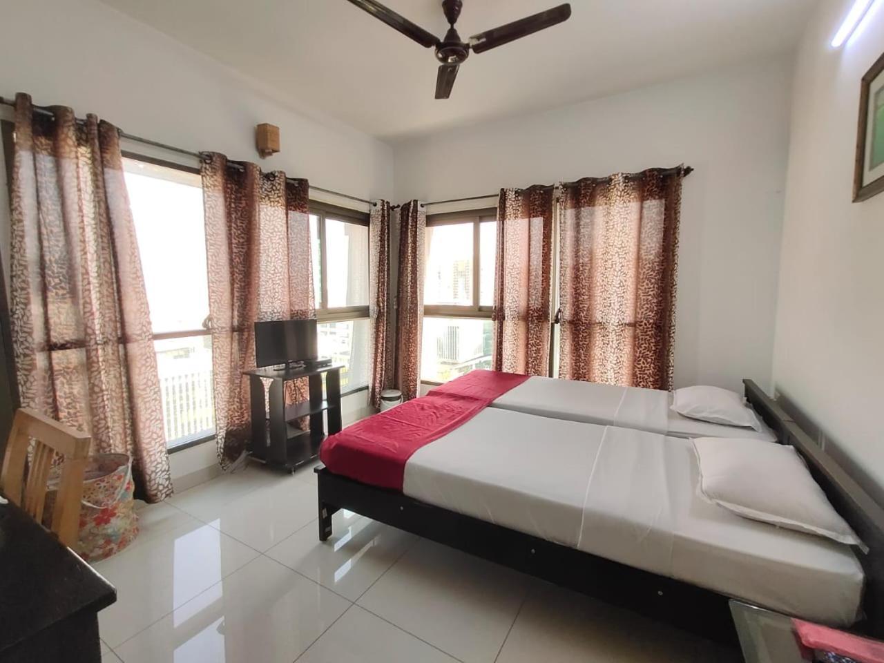 Private Rooms In Blue Ridge Хинджевади Екстериор снимка